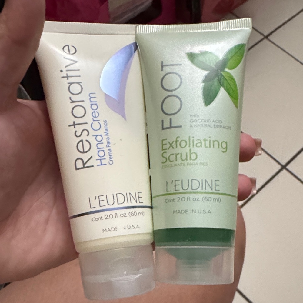 L'Eudine Hand Cream and Foot Scrub Set